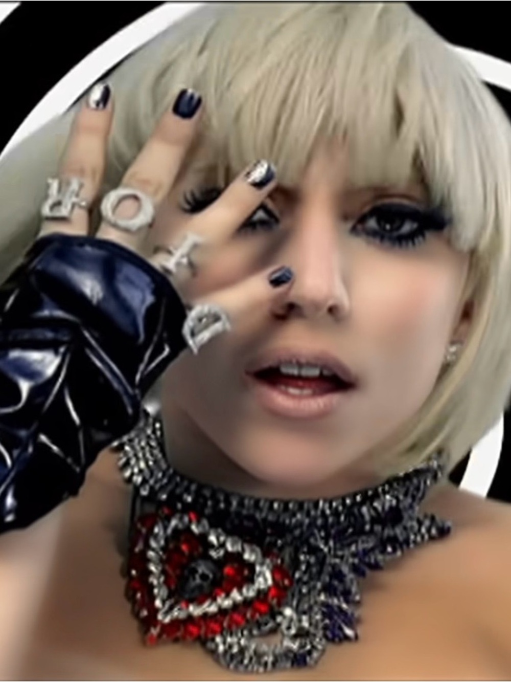 Dior Crystal Spell Out Rings - Picture 9 of 9